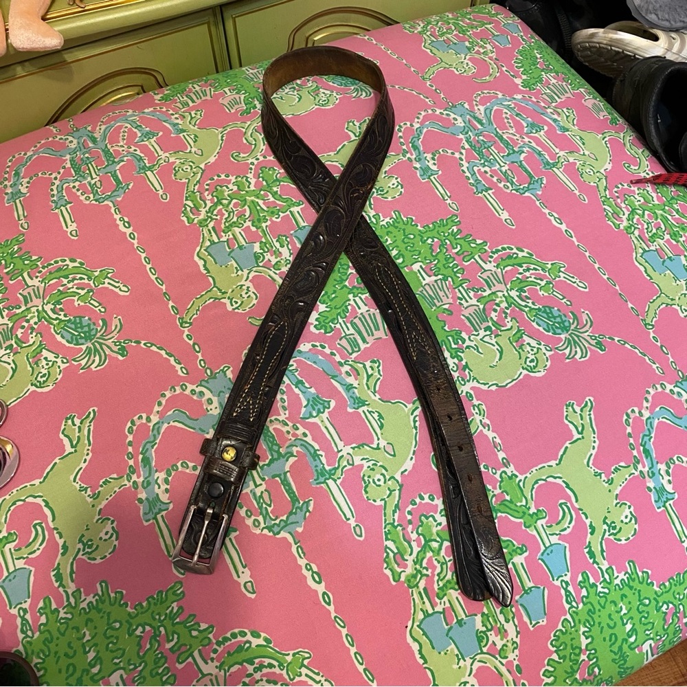 Vintage Looper Tooled Leather Western Belt - Size 38